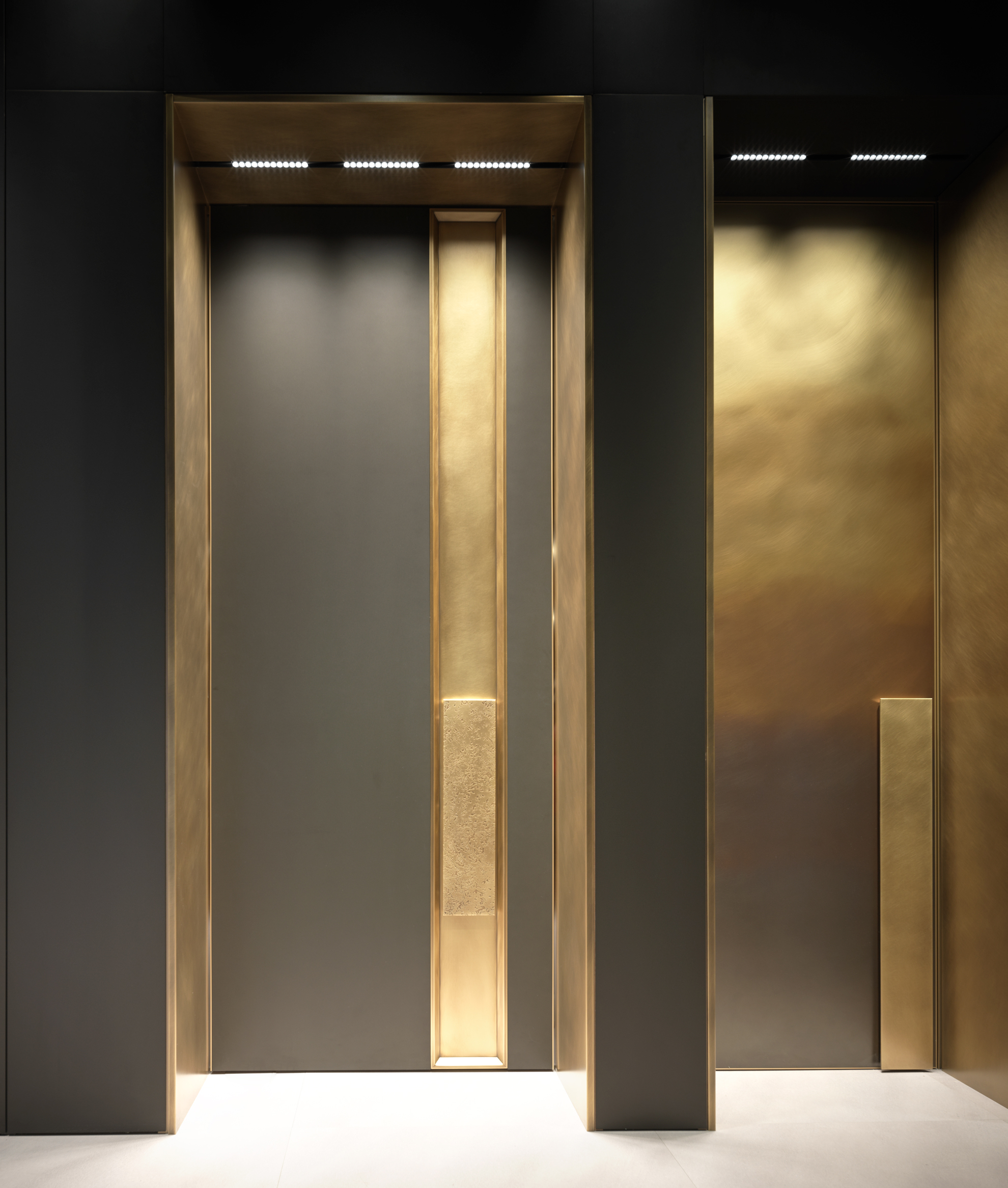 Barausse_13_갤러리_Barausse_Carbon_DeMarea_Ottone_DeErosion